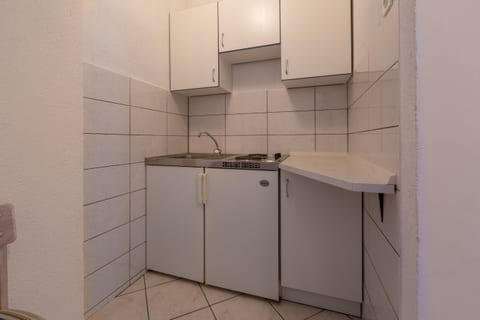 Apartments Dora - Unit 53036-61