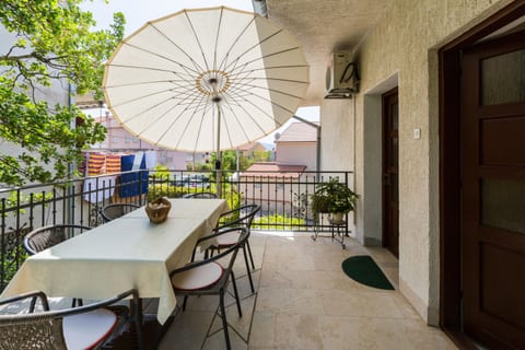 Apartments Dora - Unit 53036-61