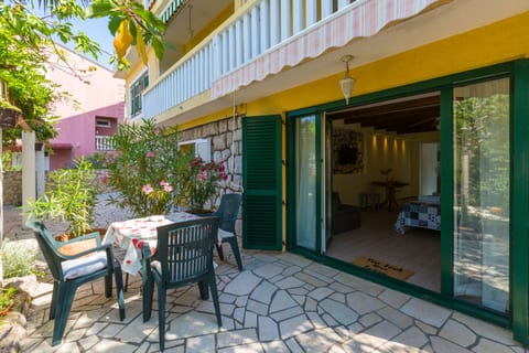 Apartments Neno - Unit 53053-61
