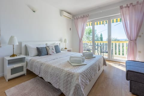 Apartments Neno - Unit 53054-61