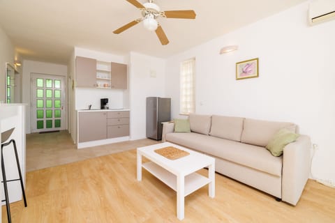 Apartments Neno - Unit 53055-61