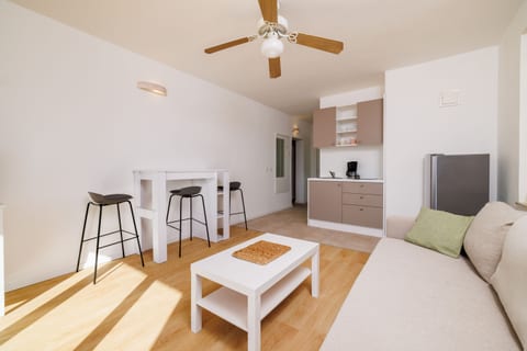 Apartments Neno - Unit 53055-61