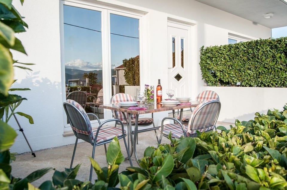 Apartments Seka - Unit 54548-61 - Croatia