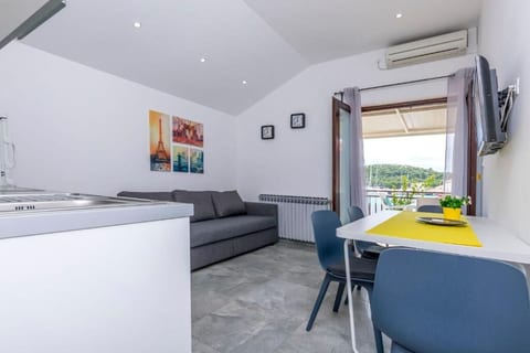Apartments Sime - Unit 54730-61
