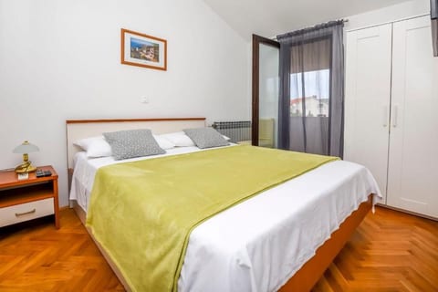 Apartments Sime - Unit 54731-61