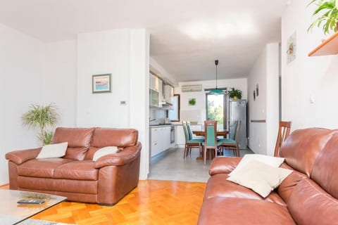 Apartments Sime - Unit 54732-61
