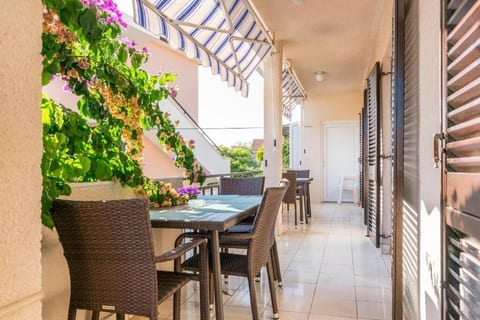 Apartments Sime - Unit 54732-61