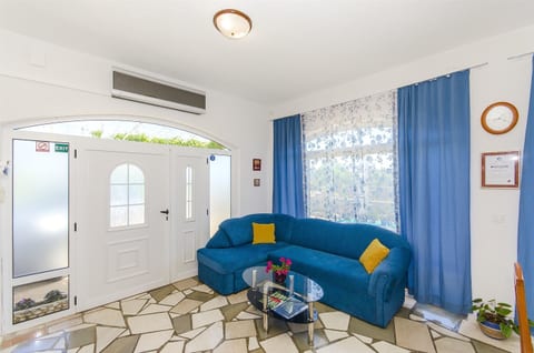 House Mladen - Unit 56067-61