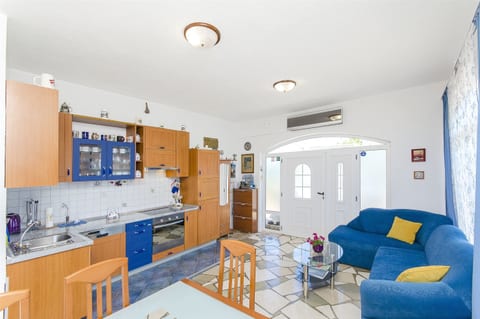 House Mladen - Unit 56067-61