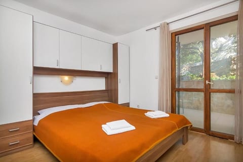 Apartments Igor - Unit 56093-61
