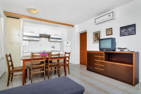 Apartments Igor - Unit 56098-61