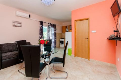 Apartments Mladen - Unit 56113-61