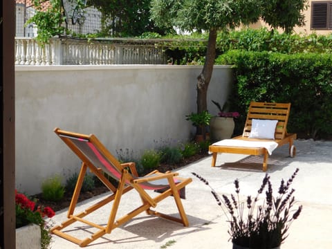 Apartments Mirjana - Unit 56261-61