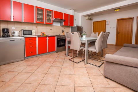 Apartments Ema - Unit 56462-15