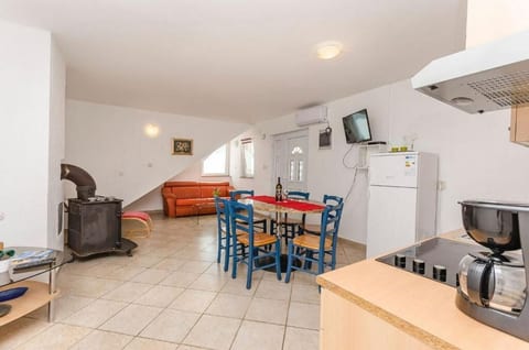 Apartments Mira - Unit 57205-15