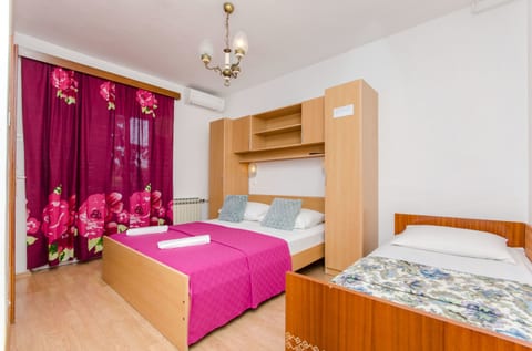 Apartment and Rooms Ivan - Unit 56559-15