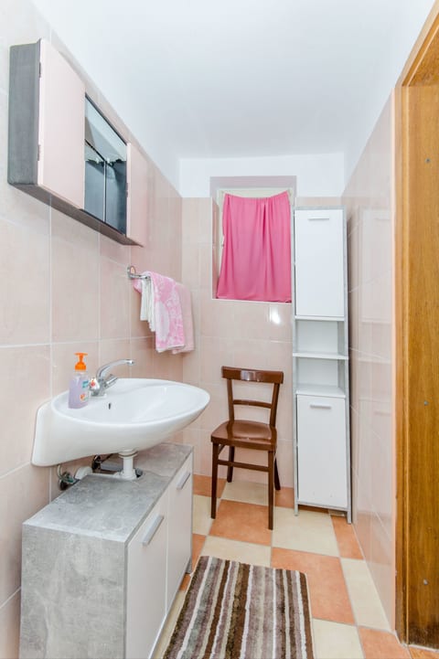 Apartment and Rooms Ivan - Unit 56560-15