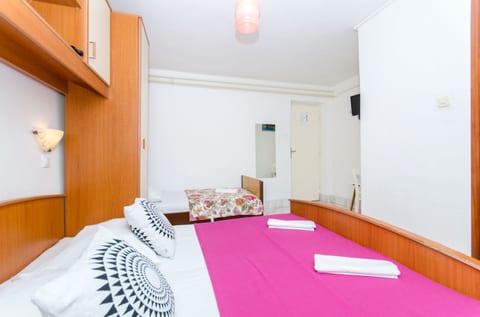 Apartment and Rooms Ivan - Unit 125883-15