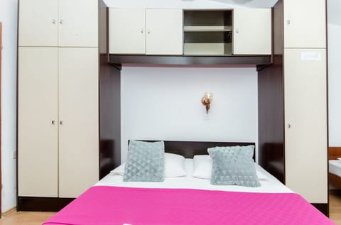 Apartment and Rooms Ivan - Unit 125886-15