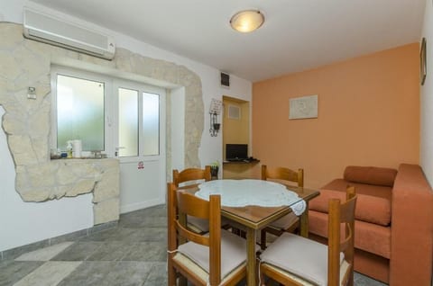 Apartments Anita - Unit 56608-15
