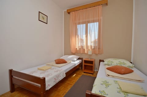 Apartment and Room Ivica - Unit 56652-15