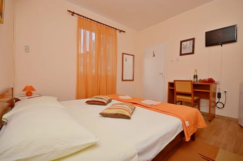 Apartment and Room Ivica - Unit 56653-15