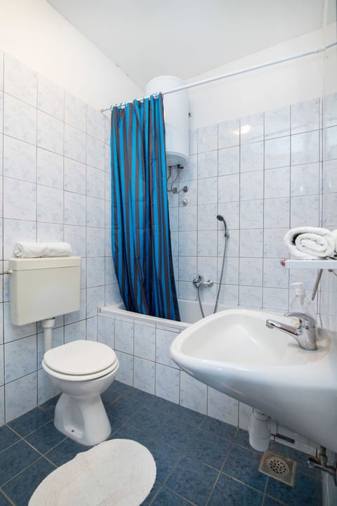 Apartments Luka - Unit 56713-15