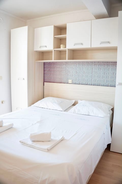 Apartments and Rooms Barbara - Unit 56733-15