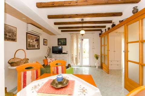 House Petric - Unit 56740-15