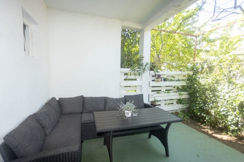 Apartments Near Hangar beach - Unit 56889-15