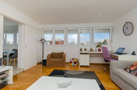 Apartment Sunny - Unit 57089-15