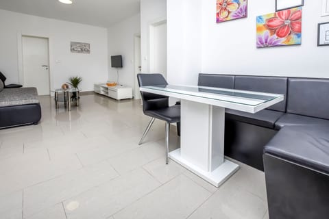 Apartments Maja - Unit 57095-15