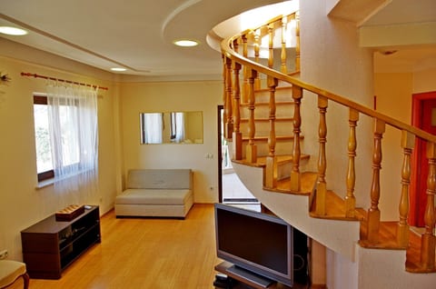 Apartment Mario - Unit 57267-15