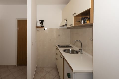 Apartments Max - Unit 57447-15