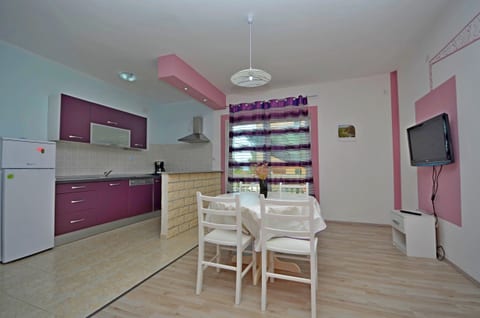 Apartment Blue House - Unit 124464-15