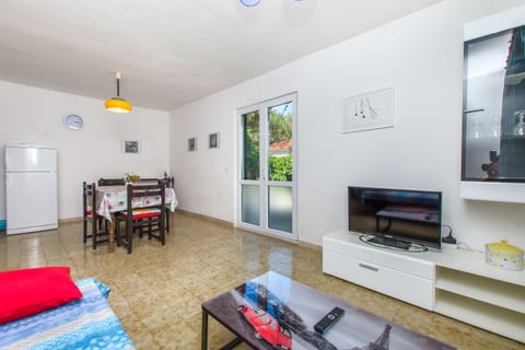 Apartment Vojka - Unit 124567-15