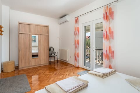 Apartment Vinko - Unit 124677-15