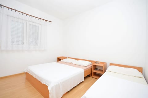 Apartment and Rooms Ivana - Unit 124738-15