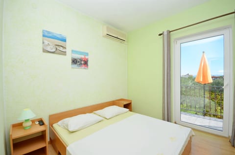 Apartment and Rooms Ivana - Unit 124741-15