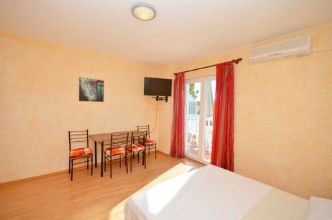 Apartment and Rooms Ivana - Unit 124739-15