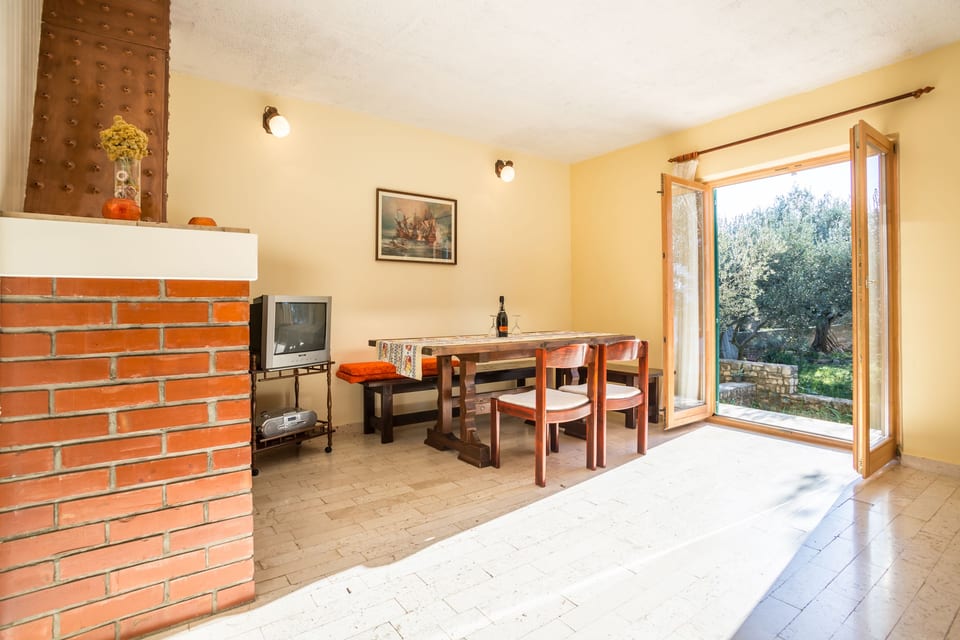 Apartment Srećko - Unit 126372-15