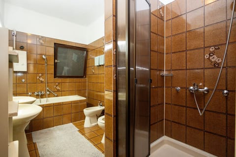 Apartment Suzy - Unit 126613-15