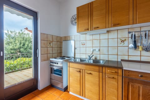 Apartment Suzy - Unit 126613-15