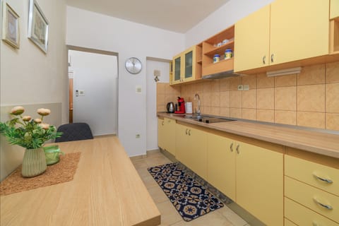 Apartments Near the sea Barbat - Unit 150403-15