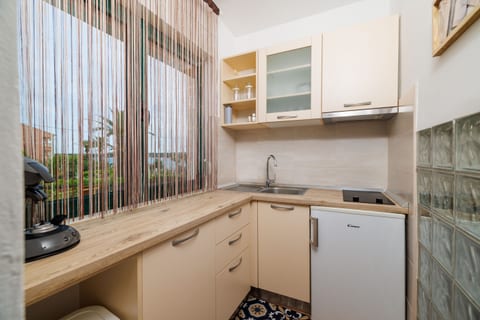 Apartments Near the sea Barbat - Unit 150404-15