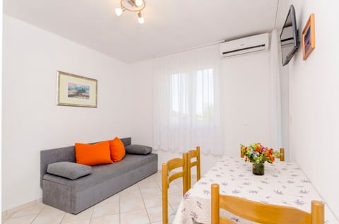Apartments Mate - Unit 150506-15