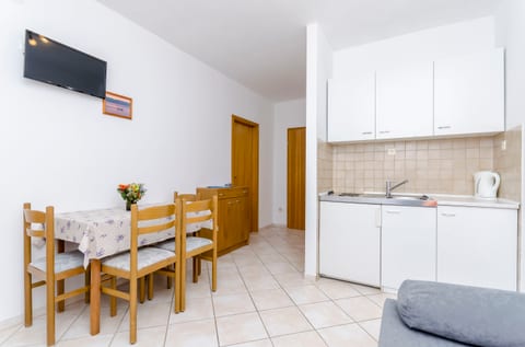Apartments Mate - Unit 150506-15