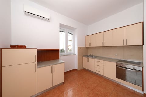 Apartments Karolina - Unit 150528-15