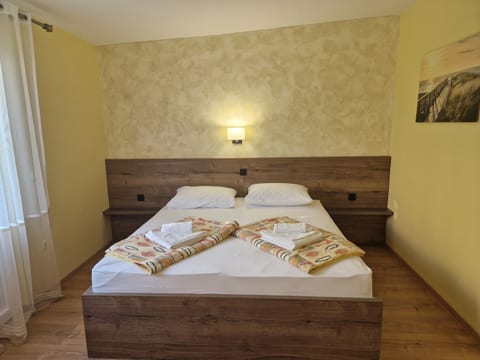 Apartment and Rooms Amenka - Unit 150535-15