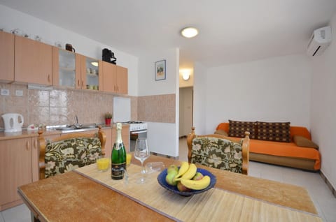 Apartments Mila Family with pool - Unit 150660-15